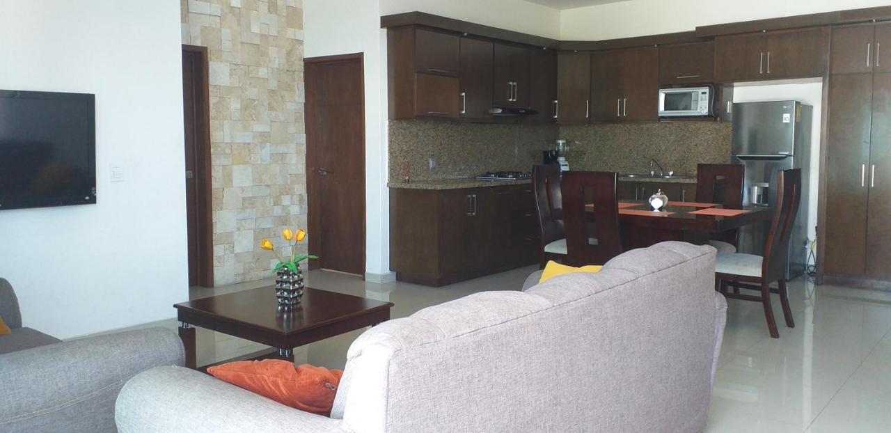 Renta Vacacional A 2 Cuadras De La Playa O Malecon De Mazatlan Apartamento Exterior foto